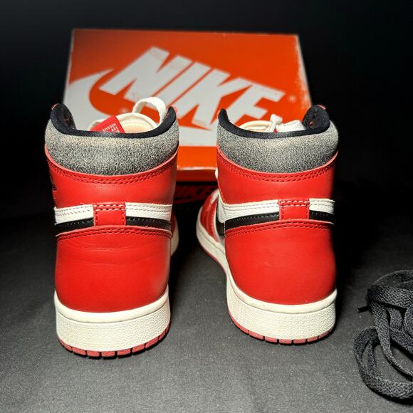 Size 6.5 - Nike Air Jordan 1 Retro High OG Chicago Lost & Found 2022 Men's Shoes - Picture 5 of 9
